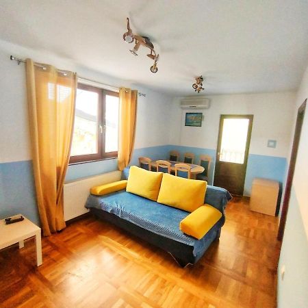 Plavi Apartman Airport بلغراد المظهر الخارجي الصورة