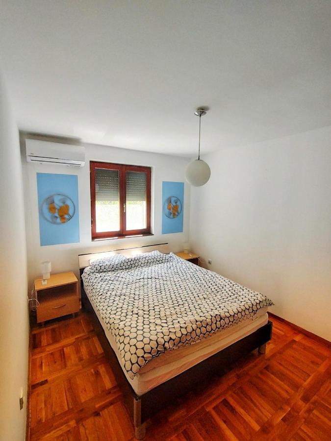Plavi Apartman Airport بلغراد المظهر الخارجي الصورة